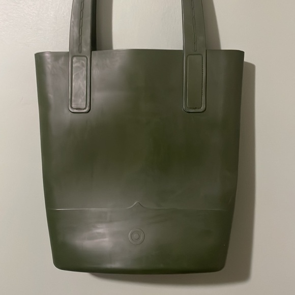 Hunter for Target Rubber Sling Tote Bag Green - Picture 4 of 7